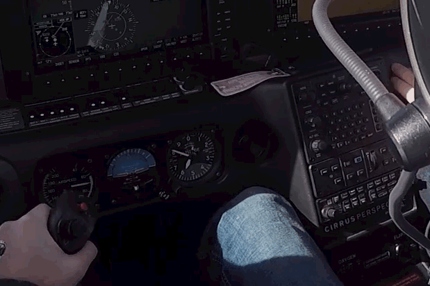 機体をオーバーコントロールさせない為に